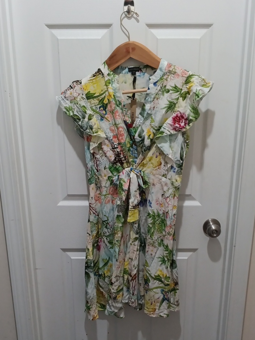 Coco + Carmen White Floral Tie-Front Midi Dress